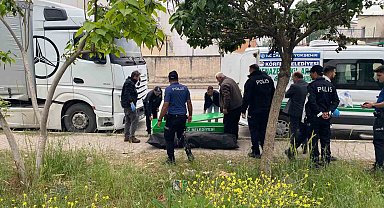 Körfez'de Tır Şoförü Aracında İple Asılı Bulundu
