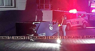 Mersin'de 10. kattan düşen yaşlı adam hayatını kaybetti