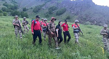 Pülümür'de Ot Toplarken Kaybolan Çifti Jandarma Kurtardı