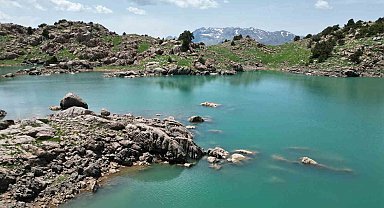 Şırnak'ta 3 bin rakımda bulunan göl havadan görüntülendi