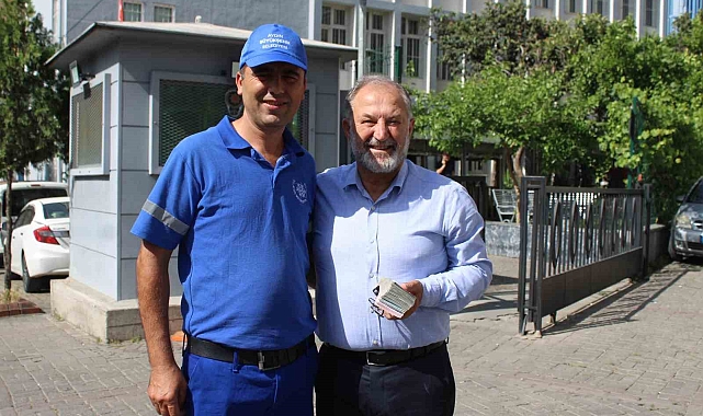 Temizlik İşçisi Uğur Şenses'ten Örnek Davranış: Bulduğu 23 Bin TL'yi Sahibine Teslim Etti