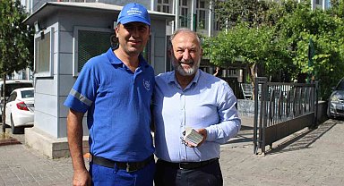 Temizlik İşçisi Uğur Şenses'ten Örnek Davranış: Bulduğu 23 Bin TL'yi Sahibine Teslim Etti