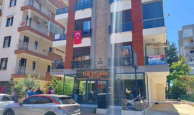 Uyuyor sandığı oğlunu yatakta ölü buldu