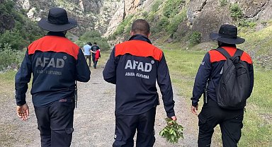 Yüksekova'da derede kaybolan İbrahim'i arama çalışmaları 12'nci gününde sürüyor
