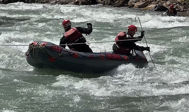 Yüksekova&#039;da Kaybolan İbrahim İçin Arama Çalışmaları Umutla Sürüyor