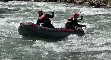 Yüksekova'da Kaybolan İbrahim İçin Arama Çalışmaları Umutla Sürüyor
