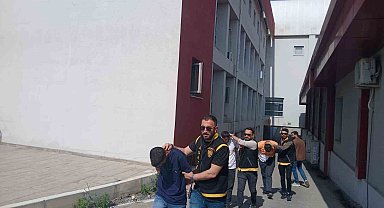 Adana'da Korkunç Hata: Sokak Kavgası Can Aldı, Kardeşini Vuran Zanlı Tutuklandı!