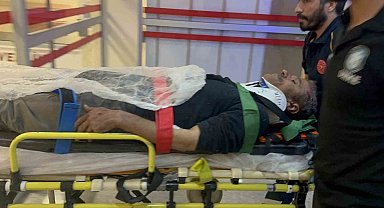 Adıyaman'da Feci Kaza: Hafif Ticari Araç Uçuruma Yuvarlandı: 1 Ölü, 1 Yaralı