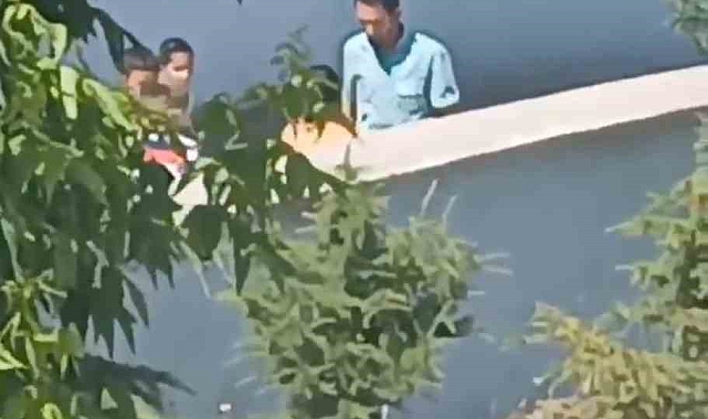 Afyonkarahisar&#039;da Skandal Görüntüler: Öğretmen Öğrencisini Tokatladı!