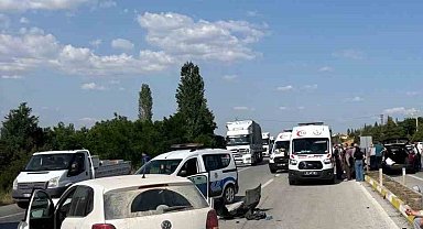Afyonkarahisar'da Trafik Kazası: 1 Ölü, 3 Yaralı