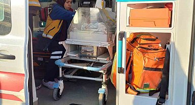 Ağrı'da Prematüre Bebek Ambulans Uçakla Ankara'ya Sevk Edildi