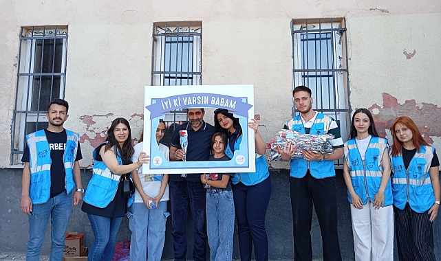 AK Parti Iğdır Gençlik Kolları’ndan Babalar Günü ve LGS Sürprizi