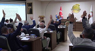 Amasya'da Kapanan Eğlence Mekanları Tartışması: Belediye Başkanı Sevindi'den Sert Yanıt