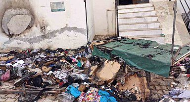 Antalya'da Apartman Önündeki El Arabasında Yangın: Tekstil Ürünleri Kül Oldu