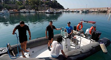 Antalya'da SUB Yaparken Fenalaşan Genç Boğulma Tehlikesi Geçirdi: Ablası Gözyaşlarına Boğuldu