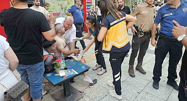 Bandırma'da Dönerci Önünde Bıçaklı Kavga: 2 Yaralı