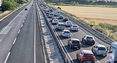 Bayram Tatilinde Trakya Yolu Kilitlendi: Kilometrelerce Araç Kuyruğu Oluştu