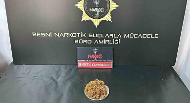 Besni'de Şüpheli Şahısların Üzerinden Uyuşturucu Madde Çıktı