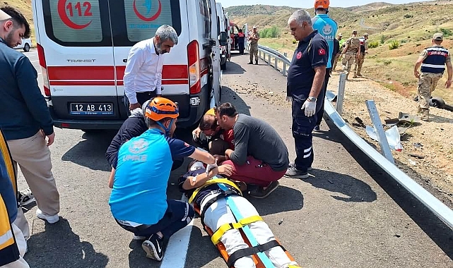 Bingöl'de İki Ayrı Kazada 8 Kişi Yaralandı