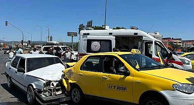 Bingöl'de trafik kazası: 2 yaralı