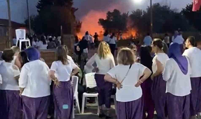 Bursa Karacabey&#039;de Şalvar Gecesi Havai Fişek Yangınına Neden Oldu