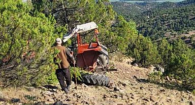 Çorum Kargı'da El Freni Çekilmeyen Traktör Takla Attı