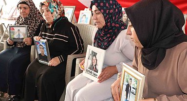 Diyarbakır Annelerinin Evlat Nöbeti Devam Ediyor: "Ölmeden Önce Gelin Sizi Dünya Gözüyle Son Kez Görelim"