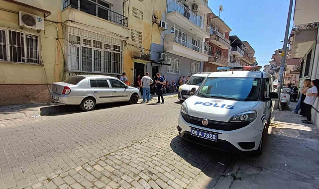 Efeler&#039;de Yatağında Ölü Bulunan Kadın Yakınlarını Yasa Boğdu