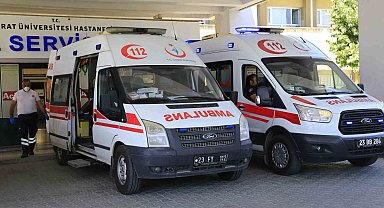 Elazığ'da motosiklet istinat duvarına çaptı: 2 yaralı