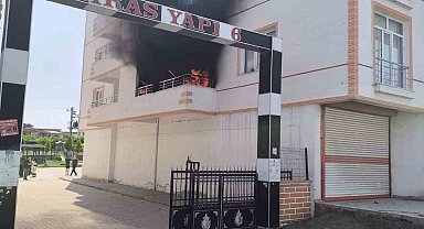 Ergani'de Balkon Yangını Söndürüldü