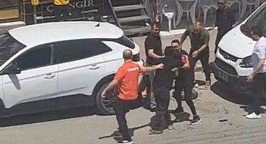 Eskişehir'de Akraba Kavgası Kanlı Bitti: 3 Yaralı, Biri Ağır!