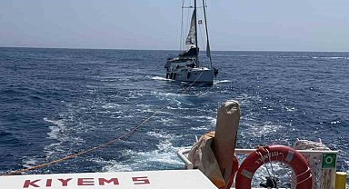 Fethiye Açıklarında Sürüklenen Tekne Kurtarıldı