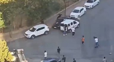 Gaziantep'te Sokak Ortasında Silahlı Saldırı: İki Kardeş Yaralandı, O Anlar Kamerada!