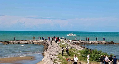 Giresun'da Akıntıya Kapılan Çocuğu Arama Çalışmaları Sürüyor