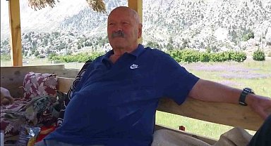 Gündoğmuş Gelesandra Yaylası'nda Çekirge İstilası: Yeşil Alanlar Kuruyor!