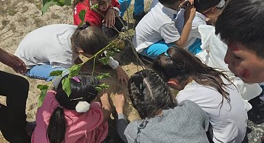 Hamur'da renkli bahar şenliği