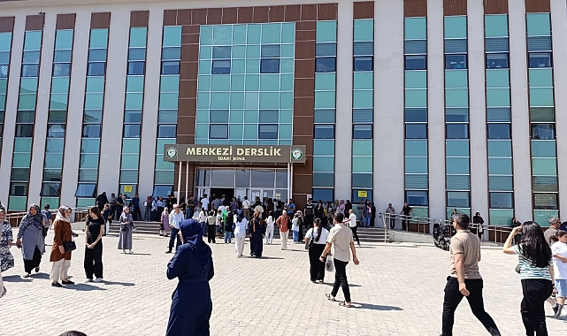Iğdır'da YKS maratonu TYT ile başladı