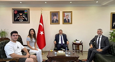 Iğdır Valisi Turan'dan Gençlere Eğitim Vurgusu: Ada Haykar'ın Başarısı Gururlandırdı