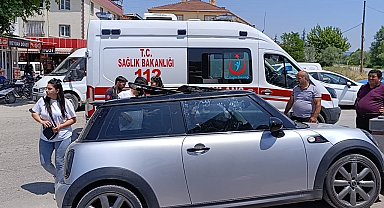 İnegöl'de Epilepsi Nöbeti Geçiren Sürücü Bariyerlere Çarptı