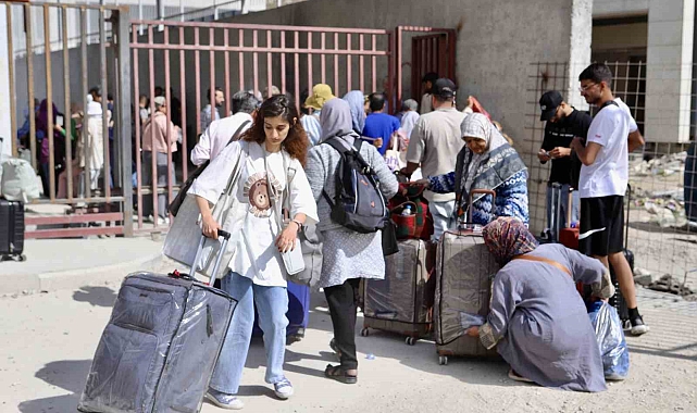 İran-İsrail Gerilimi Sınırda Yoğunluk Yarattı: Gürbulak Sınır Kapısı&#039;nda İranlıların Vatanına Dönüşü!