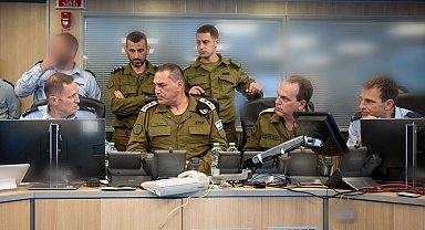 İsrail Ordusu'ndan İran'a Yeni Hava Saldırısı Tehdidi: "Tahran Yolu Açıldı"