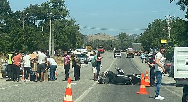 İzmir Tire'de Feci Motosiklet Kazası: 3 Yaralı, Kaza Anı Kamerada!