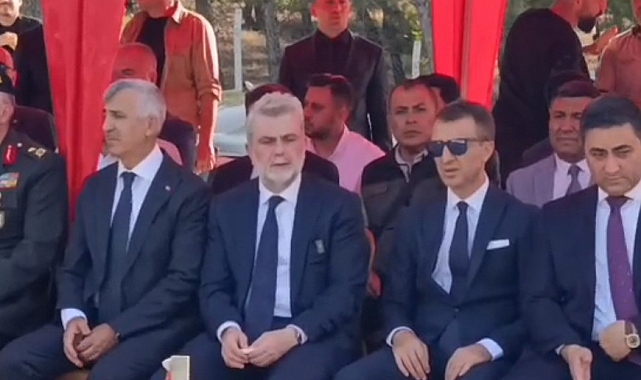 Kahramanmaraş&#039;ta Protokolden Şehitlik ve Deprem Şehitliği Ziyareti