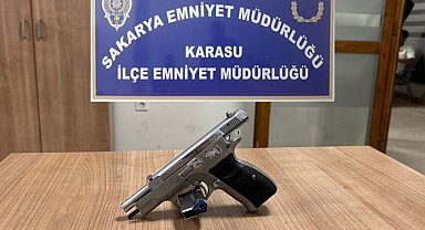 Karasu'da Ruhsatsız Silahla Yakalanan Şahıs Gözaltına Alındı