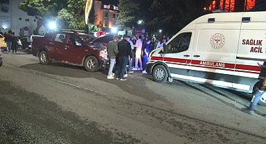 Kars'ta Zincirleme Kaza: 4 Yaralı