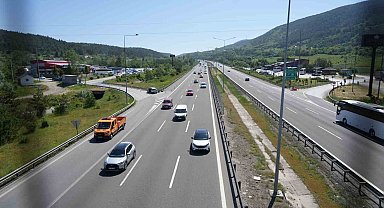 Kurban Bayramı Tatili Bitiyor: Bolu Geçişinde Akıcı Yoğunluk Başladı