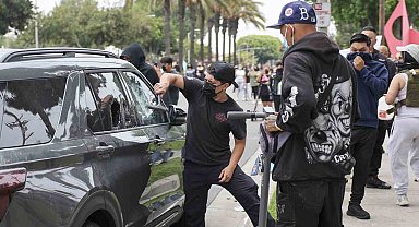 Los Angeles'taki göçmen protestoları şiddetlendi
