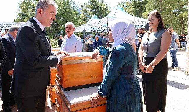 Mardin'de Kırsal Kalkınmaya Dev Destek: 800 Üreticiye 4 Bin Arılı Kovan Dağıtımı Başladı