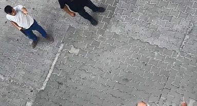 Mersin'de Korku Dolu Anlar: Boşanma Aşamasındaki Eşini Rehin Alan Şahıs Vatandaşın Müdahalesiyle Etkisiz Hale Getirildi