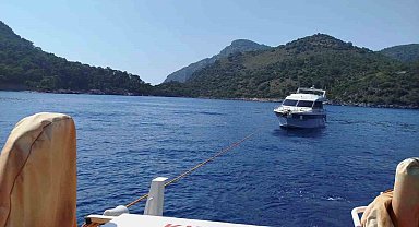 Ölüdeniz Açıklarında Sürüklenen Tekne Kurtarıldı